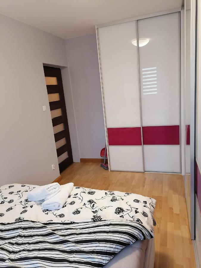 Appartement Apartament Luxbibi à Rzeszów Extérieur photo