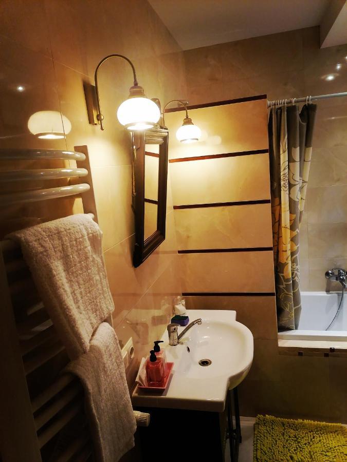 Appartement Apartament Luxbibi à Rzeszów Extérieur photo
