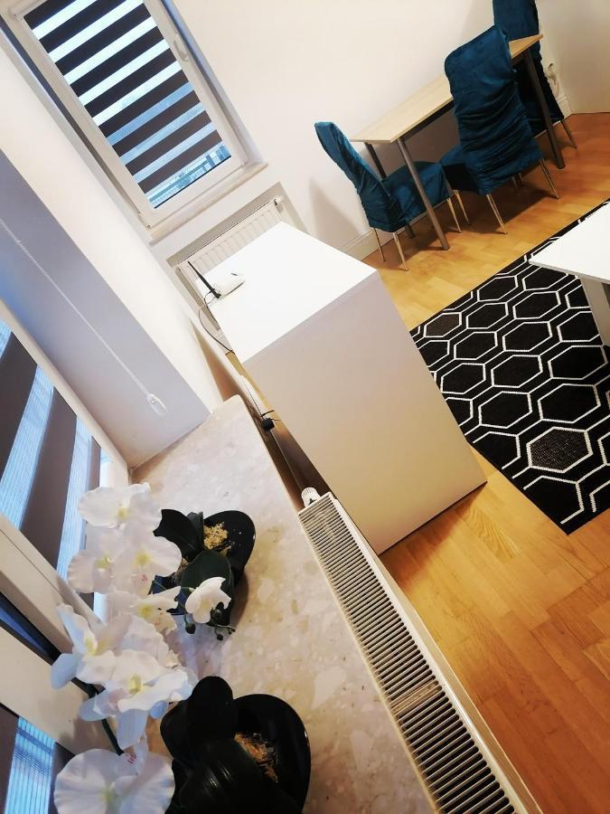 Appartement Apartament Luxbibi à Rzeszów Extérieur photo